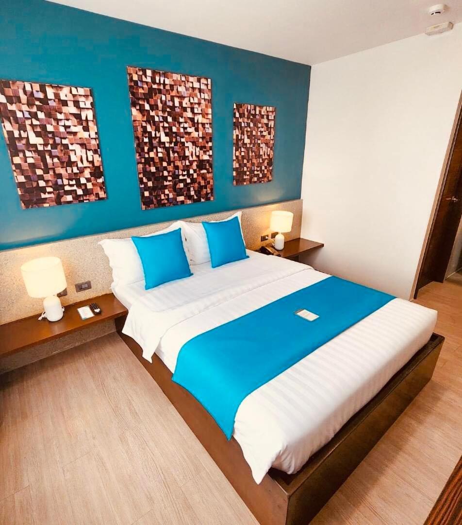 Fynn Boutique Hotel Bacoor Buitenkant foto