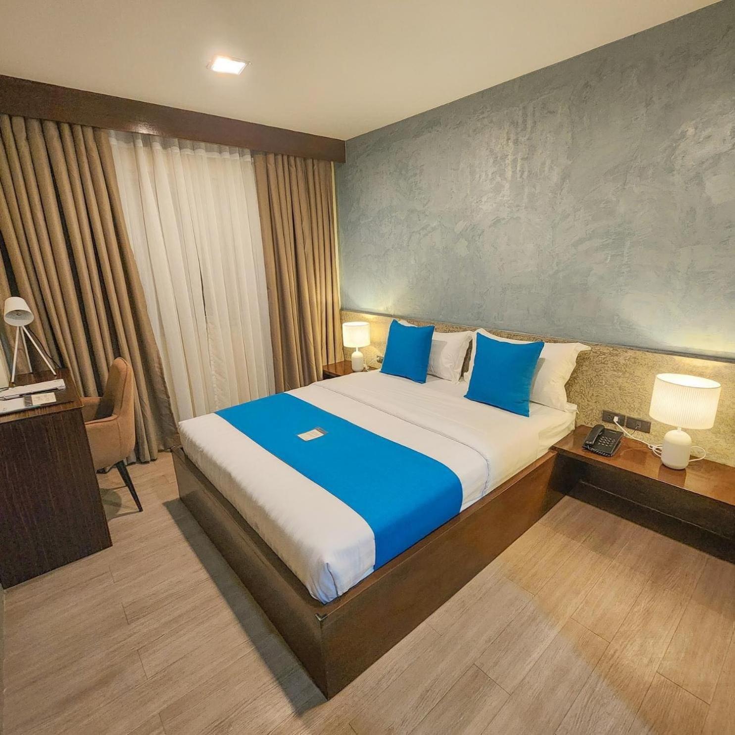 Fynn Boutique Hotel Bacoor Buitenkant foto